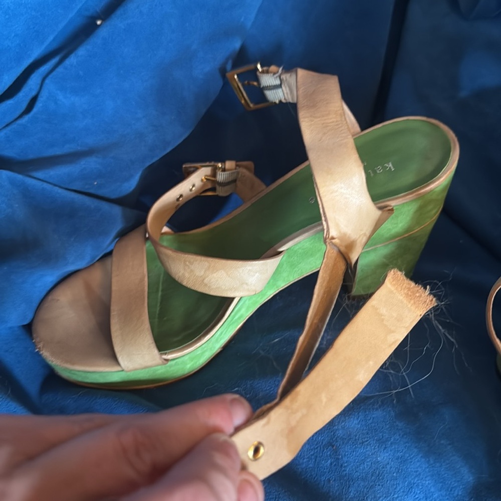 Kate Spade size 6 1/2 light brown leather and green suede sandal,2 broken straps - Picture 10 of 11